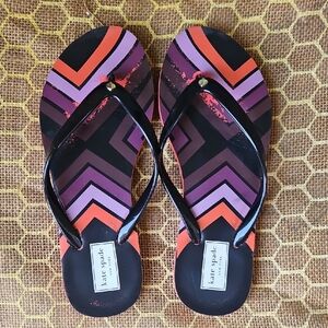 Kate Spade Red And Bkack Geonetric Pattern Flip Flops